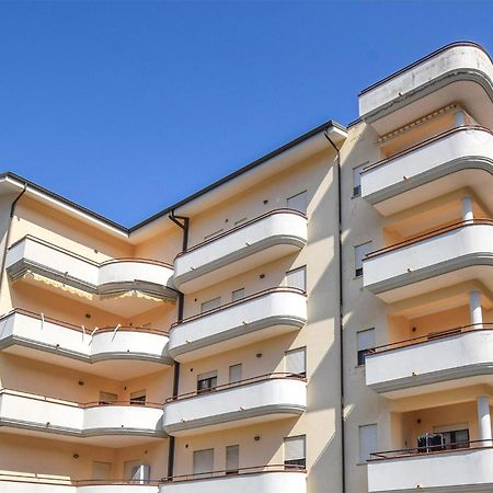Beautiful Apartment In Vibo Pizzo With Kitchen Вибо-Валентия Экстерьер фото